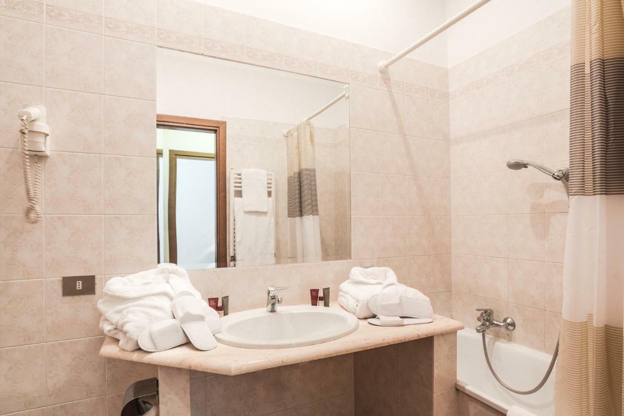 Hotel San Bernardo Rome Exterior photo